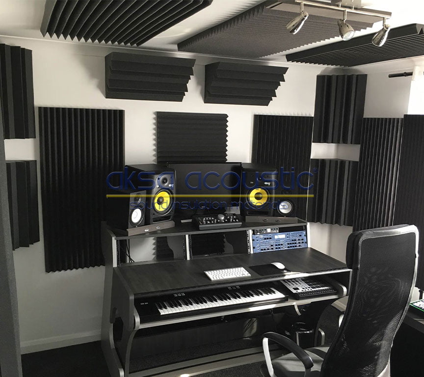 akustik stüdyo reji odası sünger kaplama